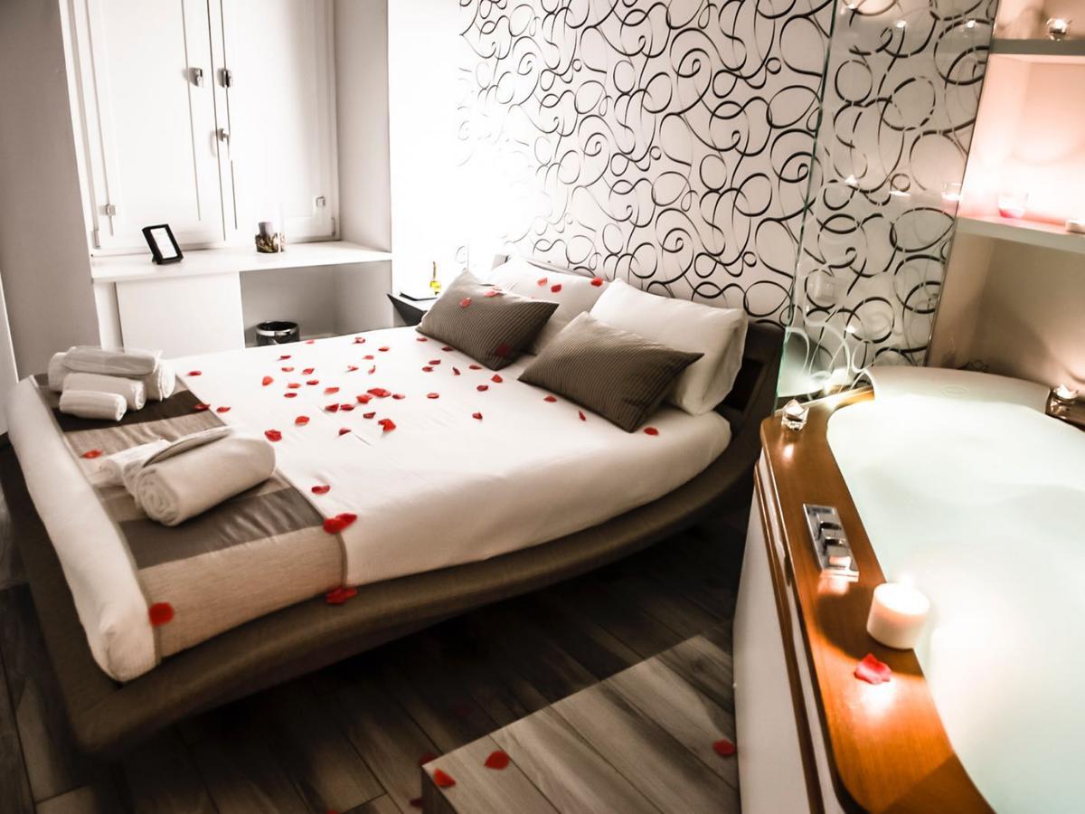 לינה וארוחת בוקר רומא Domus Tacito Luxury מראה חיצוני תמונה